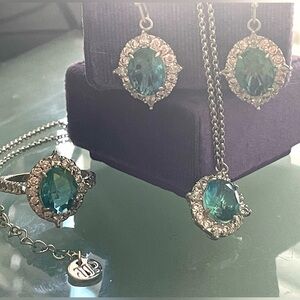 Bomb Party RBP Lime Ombré Crystal Set Sz8 NWOT